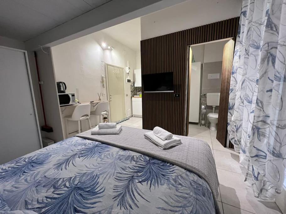 Tiny & Cosy Studio Flat In Como Exterior photo