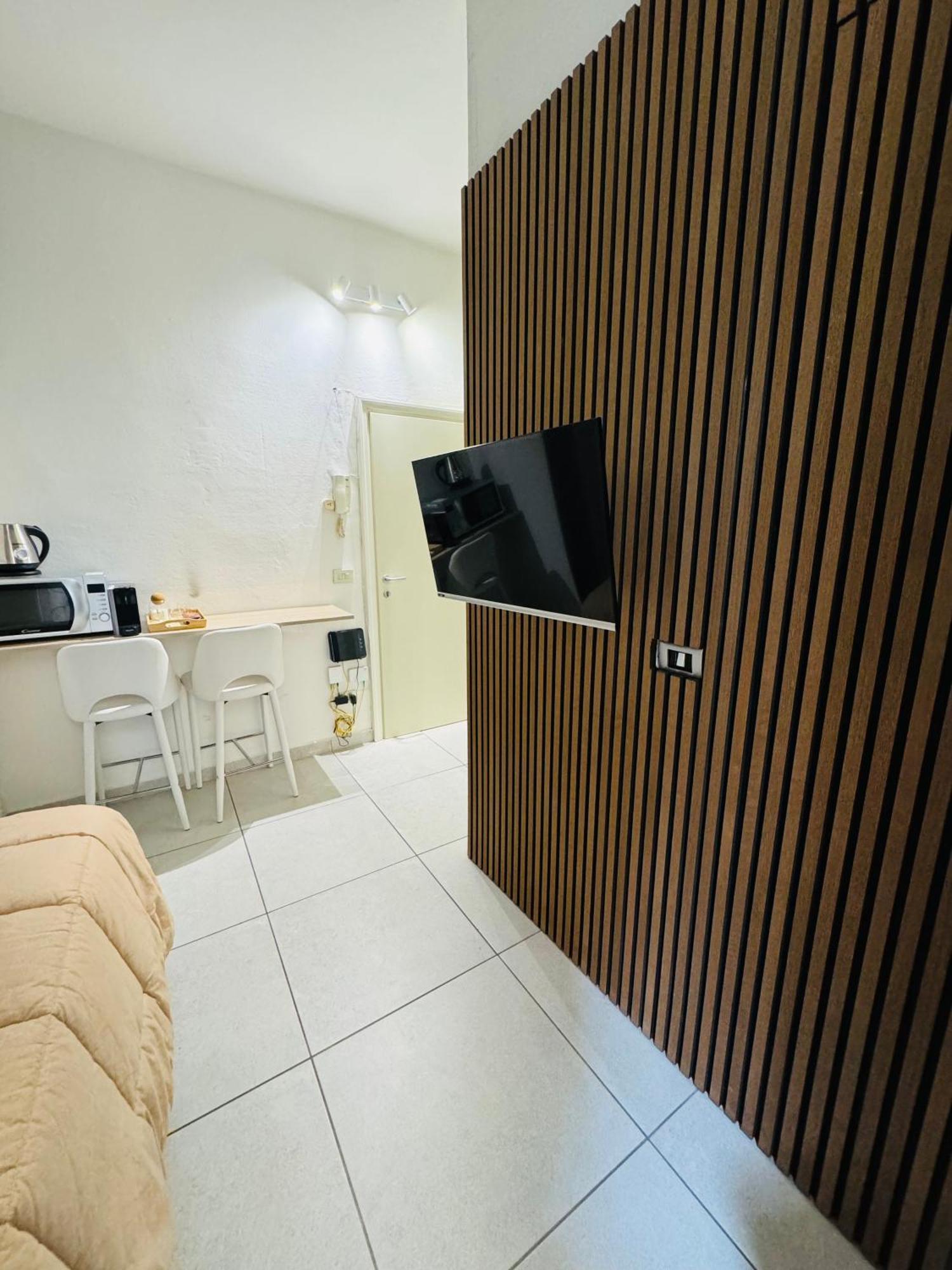 Tiny & Cosy Studio Flat In Como Exterior photo